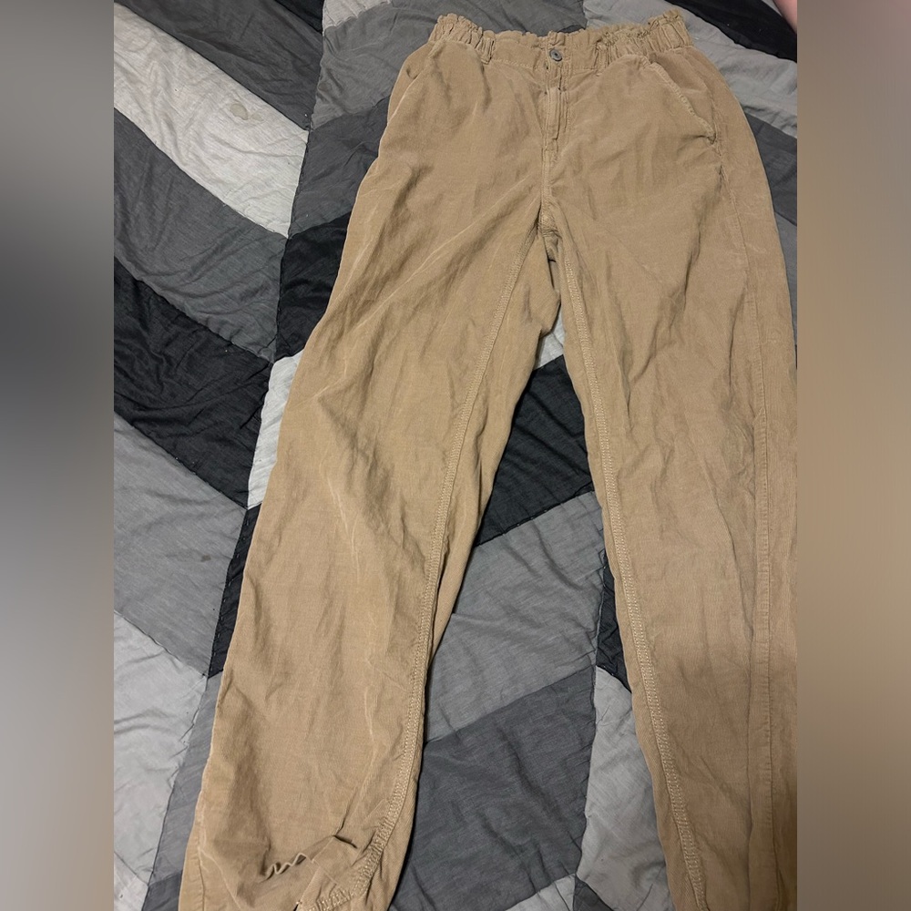 American eagle tan cargo pants